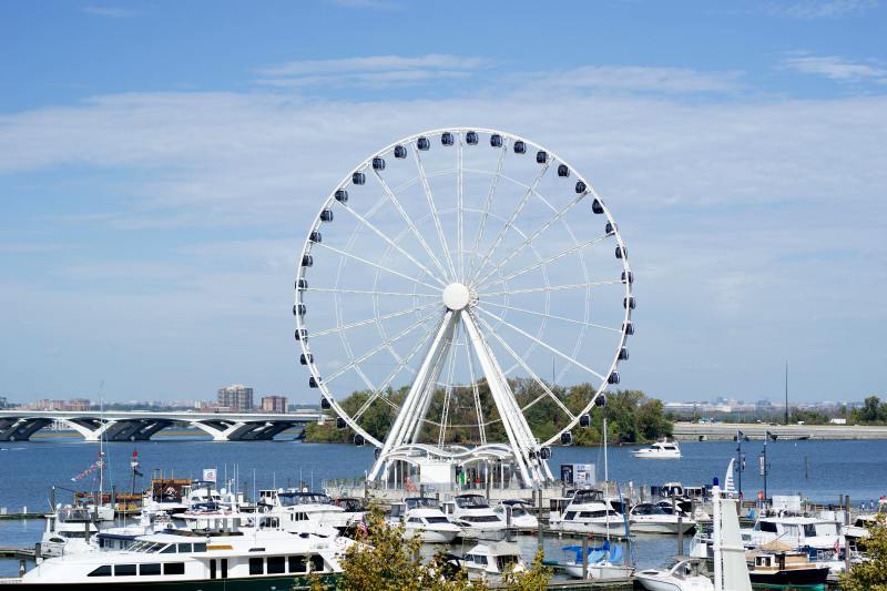 CAPITAL-WHEEL-NATIONAL-HARBOR-MGM-MARYLAND-WASHINGTON-DC-THNGS-TO-DC-WEEKEND-VALENTINES-DAY