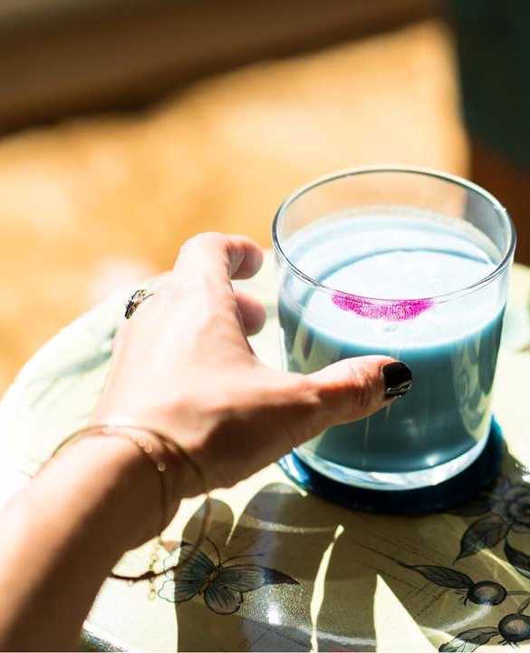 Adams-morgan-things-to-do-dc-woman-manicure