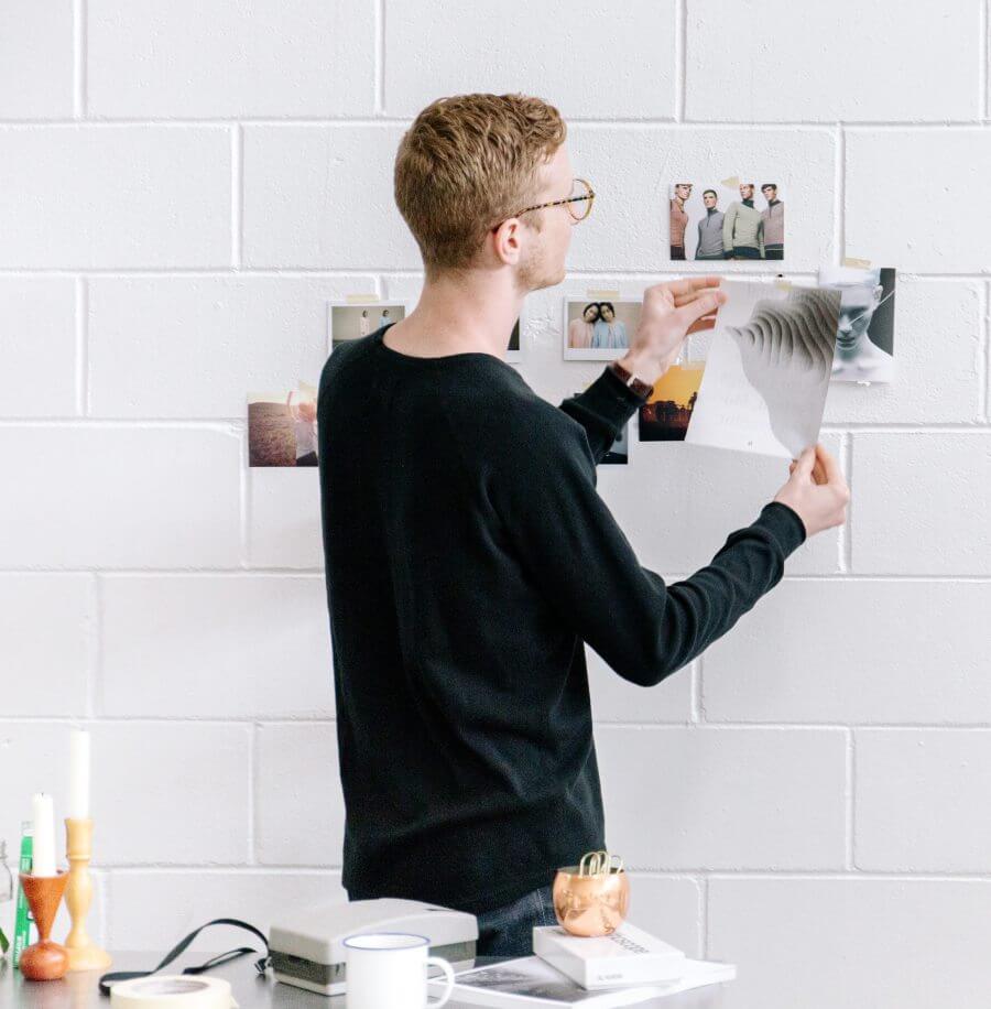 bench-accounting-competitors-collaborators-team-work-creative