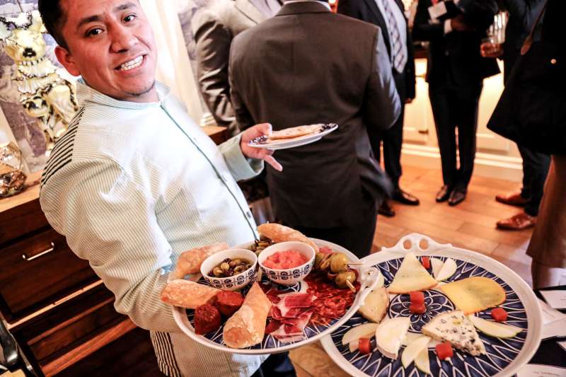 del-mar-the-wharf-washington-dc-african-american-executive-network-cooley-llp-law-firm-tech-networking-meetup-appetizers