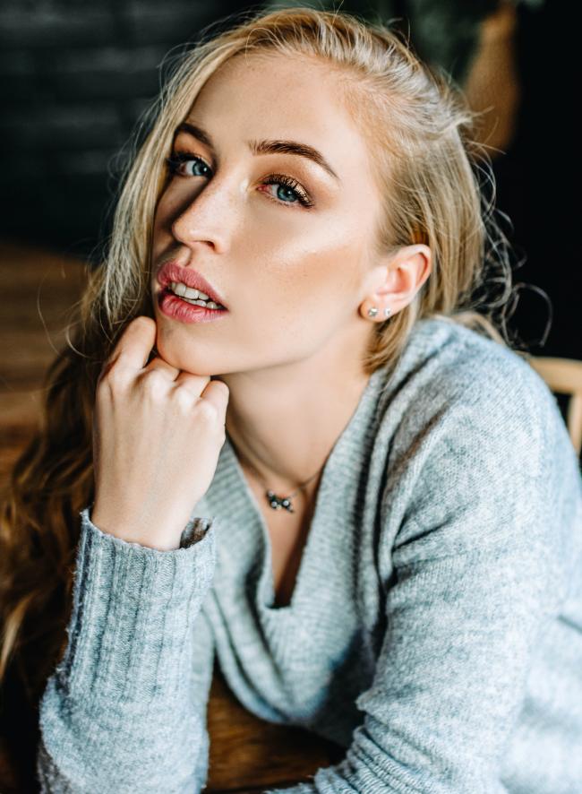 gaelle-lewyllie-booming-economy-financial-moves-white-woman-makeup-portrait