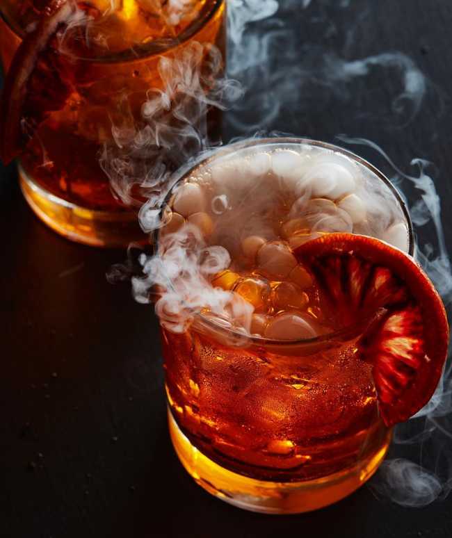 great-cocktails-halloween-theme-drinks-fancy-drinks-party-liqours